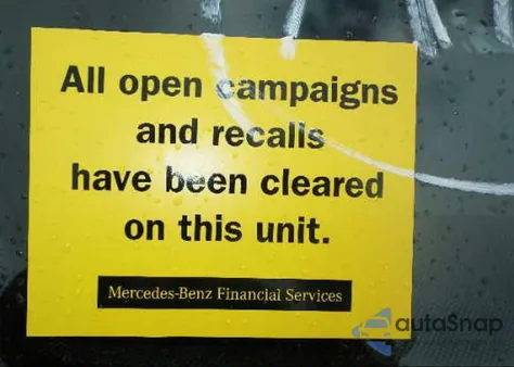 2009 Mercedes-Benz C300 z USA, uszkodzony, nr VIN WDDGF54X69R061899